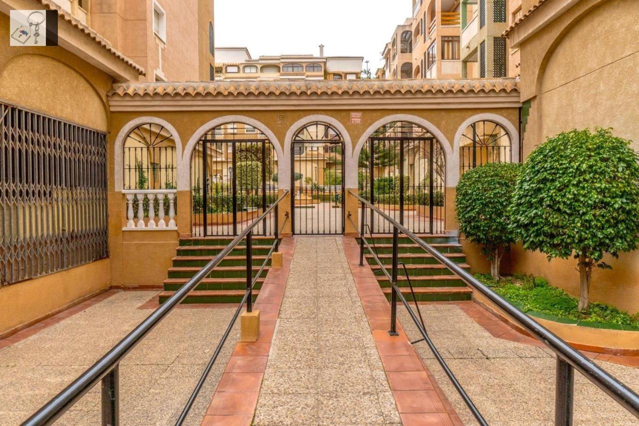 Apartment To Rent In Costa Blanca Torrevieja Exterior foto